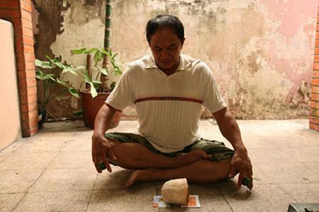 Đời c&ocirc; đơn v&agrave; khốn kh&oacute; của v&otilde; sư lừng danh thi&ecirc;n hạ