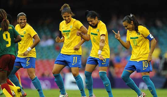 Brazil Kết quả b&oacute;ng đ&aacute; nữ Olympic 2012: Anh   Brazil, chủ nh&agrave; l&ecirc;n tiếng