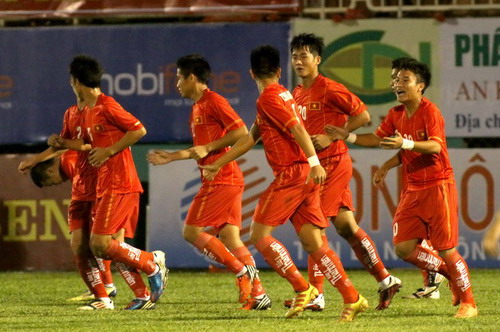 Thắng đậm FC Sydney, U21 Việt Nam v&agrave;o chung kết