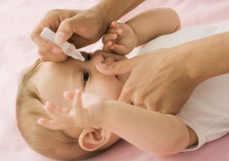 Thuốc nhỏ mắt, nhỏ mũi c&oacute; thể g&acirc;y ngộ độc 1