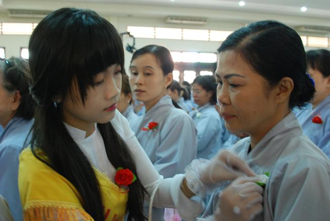 Lễ Vu Lan: Ai c&ograve;n cha mẹ... xin đừng thờ ơ!