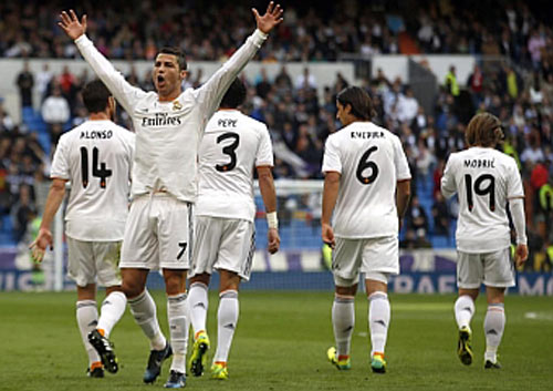 Real - Sociedad: Kh&ocirc;ng thể cản Ronaldo - 1