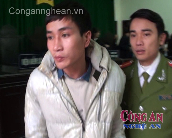 Dẫn giải bị cáo Phạm Văn Vĩnh
