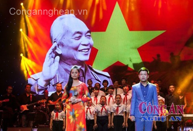 Các ca khúc về Đại tướng Võ Nguyên Giáp được các ca sỹ thể hiện rất xúc động