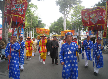 Lễ hội Nghinh Ông Thắng Tam Vũng Tàu hàng năm được tổ chức bằng hình thức xã hội hoá phần hội.