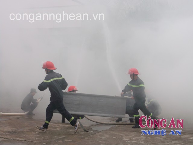 Thực tập phương án chữa cháy cứu người bị nạn