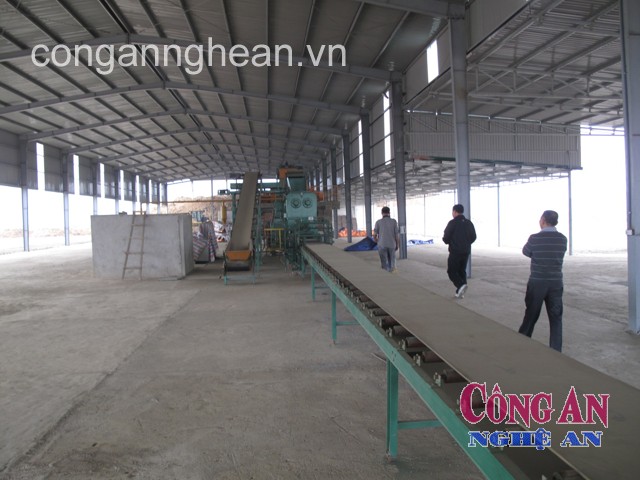 Đầu tư hàng trăm triệu đồng xây dựng nhà xưởng nhưng không duy trì hoạt động