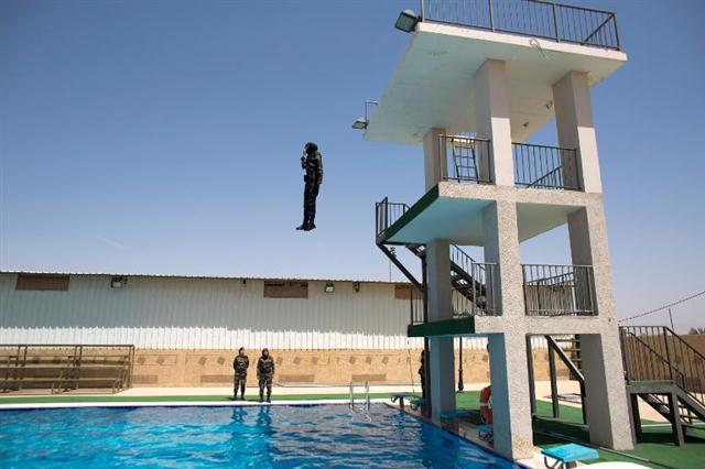 Giờ tập thể dục của vệ sĩ nữ Palestine của Tổng thống Guard ở Bờ Tây