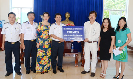 Coimex and readers of BR-VT newspapers support more than VND53 mil. for Vietnam Coast Guard