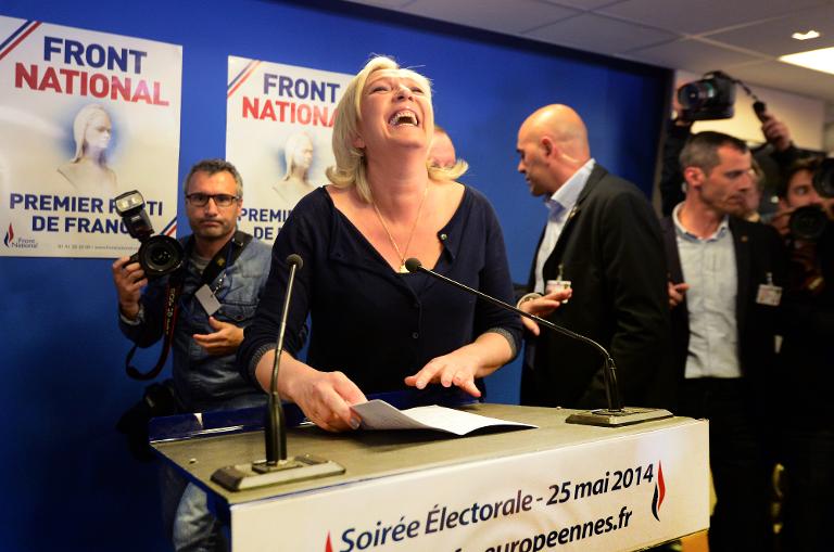 Chính trị gia người Pháp Marine Le Pen phản ứng sau thông báo kết quả bầu cử của đảng Front National (mặt trận quốc gia Pháp)