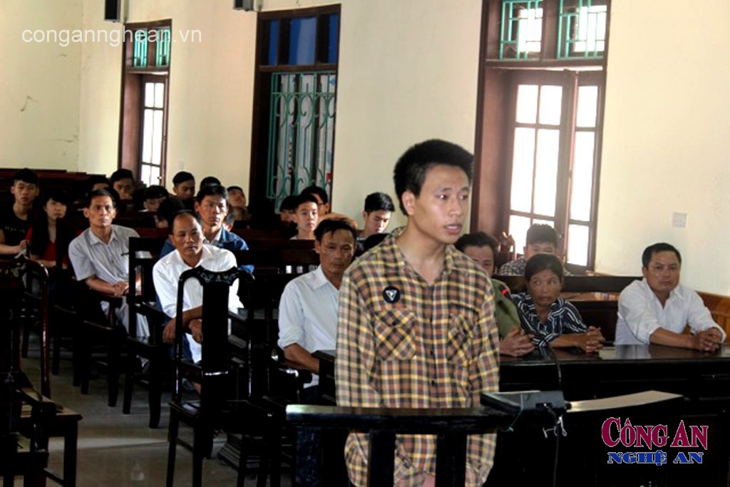 Bị cáo Hồ Văn Hà trước vành móng ngựa