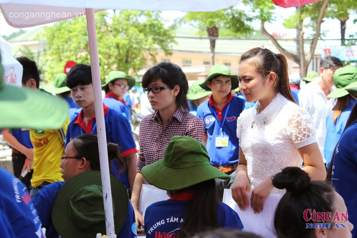 Đợt 1 của kỳ thi tuyển sinh đại học, cao đẳng năm 2014, cả nước có 591.407 thí sinh đến dự thi