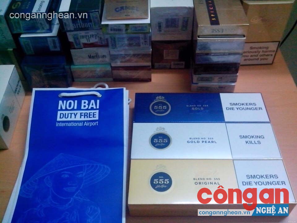 Tang vật vụ vận chuyển thuốc lá nhập lậu