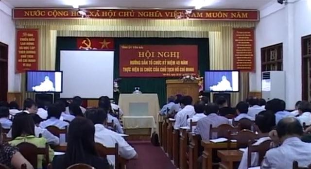 Tại một điểm cầu