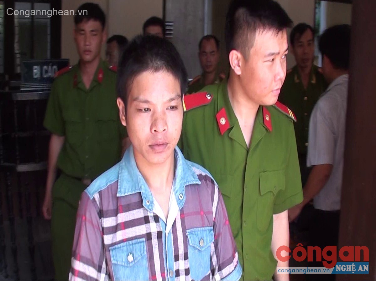 Dẫn giải các bị cáo 