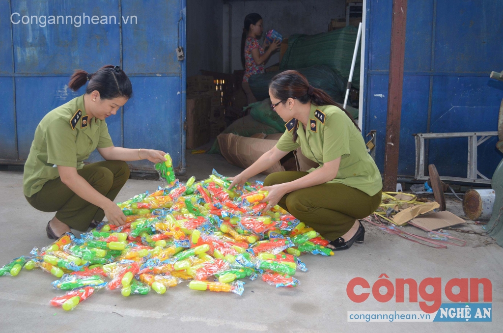 Đồ chơi độc hại từ Trung Quốc  bị lực lượng QLTT thu giữ 