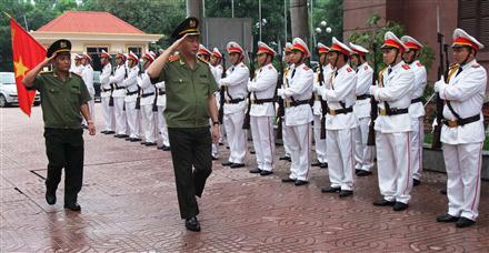 Đại tướng Trần Đại Quang, Uỷ viên Bộ Chính trị, Bộ trưởng Bộ Công an  thăm và làm việc tại Công an tỉnh Hà Tĩnh