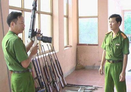 Nhiều loại vũ khí nguy hiểm,  có tính sát thương cao đã được  Công an huyện Diễn Châu thu hồi