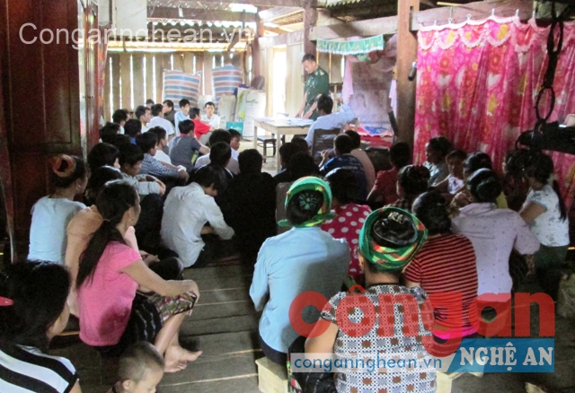 Tuyên truyền Luật GTĐB tại xã Tân Hương, Tân Kỳ