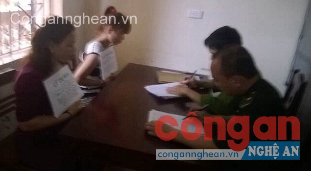 Các đối tượng tại trụ sở lực lượng biên phòng