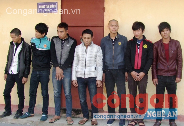 Các đối tượng nhiều lần đánh đuổi khách, cưỡng đoạt  tài sản của quán Sông Hương 