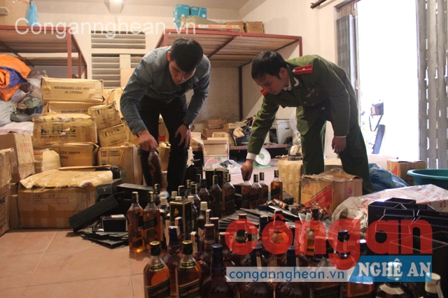 Công an kiểm tra số rượu ngoại giả thu giữ trong Chuyên án 124R