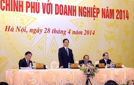 Thủ tướng và các Phó Thủ tướng tại Hội nghị Thủ tướng Chính phủ với doanh nghiệp. 