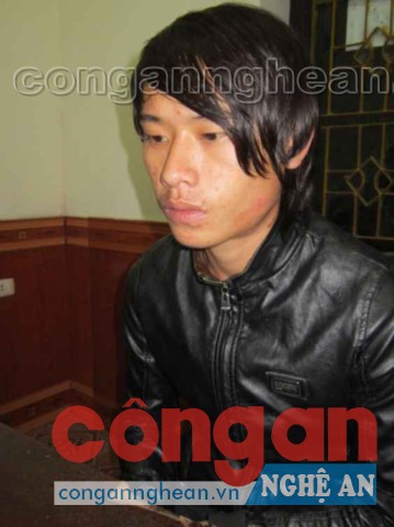 Đối tượng Nguyễn Tài Đức tại Công an phường Trường Thi  