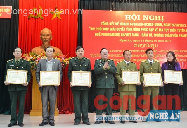 Bộ Tư lệnh BĐBP tặng Bằng khen cho các tập thể và cá nhân có thành tích xuất sắc