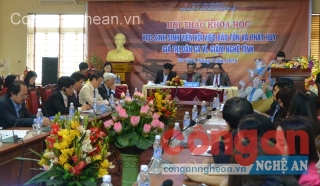 Tại hội thảo 