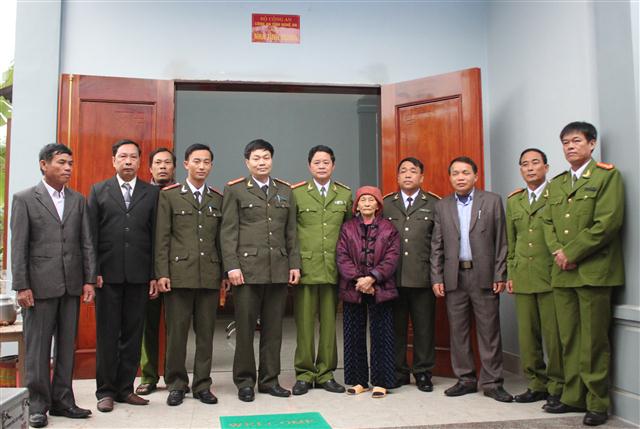Tại lễ bàn giao