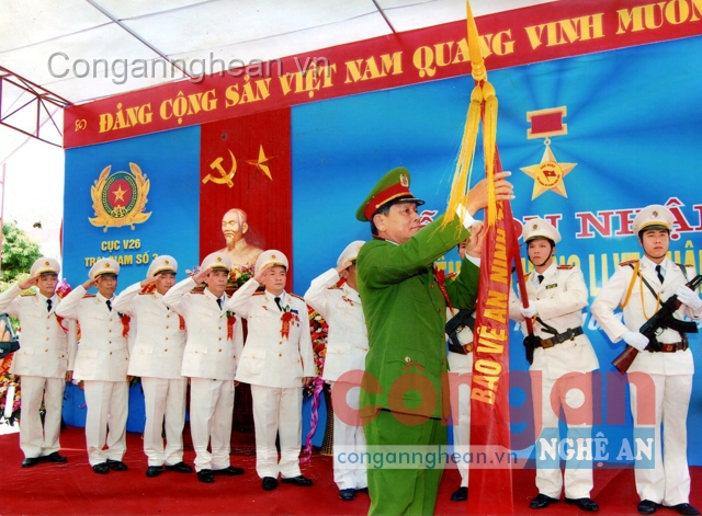 Trại giam số 3 đón nhận danh hiệu Anh hùng LLVT nhân dân