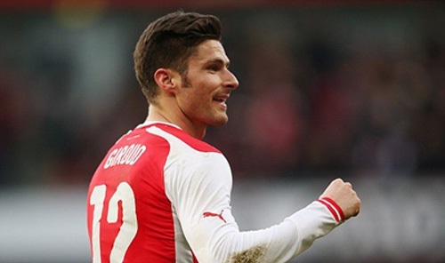 Giroud lập cú đúp trong vòng 2 phút