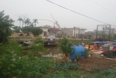 Một góc làng chài Cao Bình.