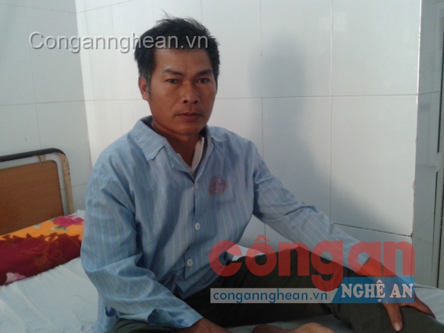 Ông Hoàng Vũ Tú bị đánh phải điều trị tại Bệnh viện Đa khoa tỉnh