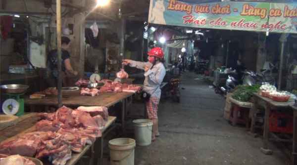 Tiểu thương chán nản vì ế ẩm sau khi nghỉ Tết
