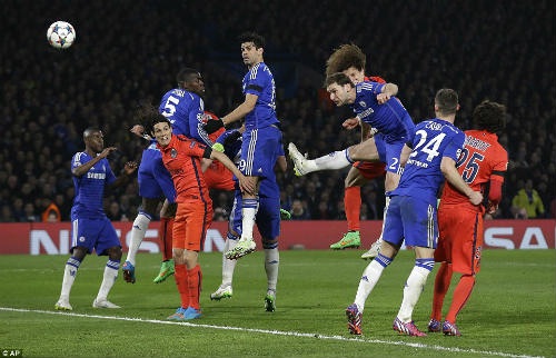 David Luiz đã ghi bàn tung lưới đội bóng cũ