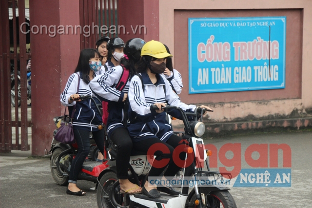 Mô hình “Cổng trường an toàn giao thông” được thực hiện rộng rãi ở tất cả các trường học