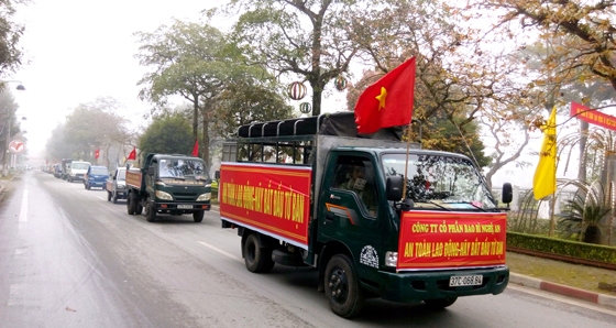 Diễu hành tuyên truyền an toàn    vệ  sinh lao động, phòng chống cháy nổ
