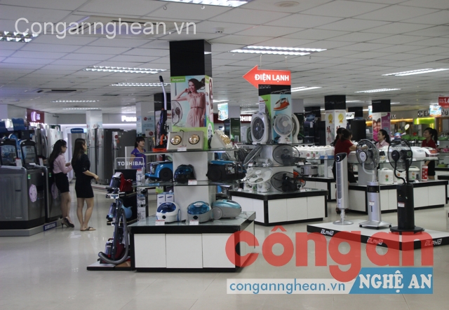 Đa dạng các mặt hàng tại các siêu thị