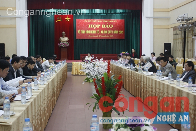 Toàn cảnh buổi họp báo