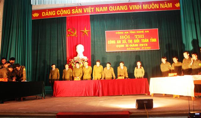 Phần thi kiến thức nghiệp vụ của các đội thi