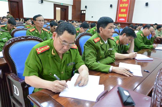 Đại biểu tham dự hội nghị