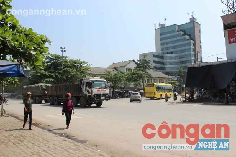 Tại “ngã tư” cổng ga Vinh đã xảy ra rất nhiều  vụ tai nạn giao thông đau lòng