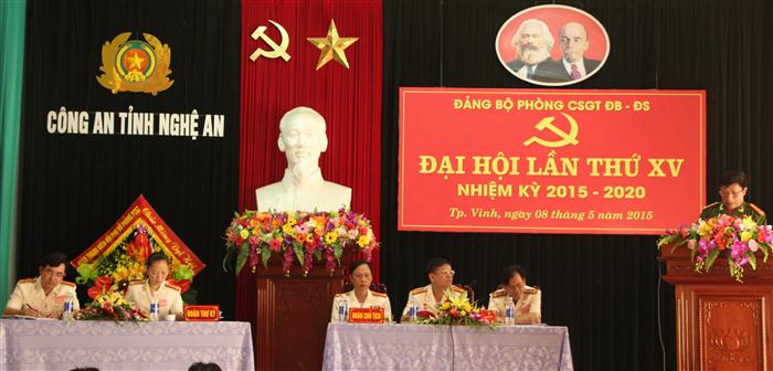 Tại đại hội