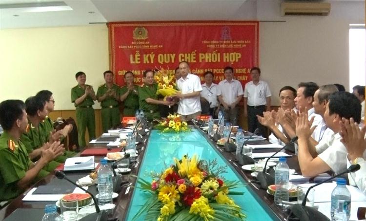 Tại lễ ký kết