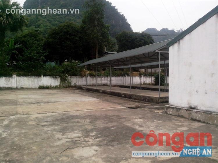 Chợ Yên Khê hoàn thành đã 3 năm nay nhưng không phát huy hiệu quả