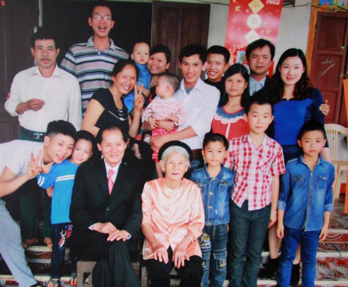 Đại gia đình ông Trung trong ngày đoàn viên (Ảnh nhân vật cung cấp)