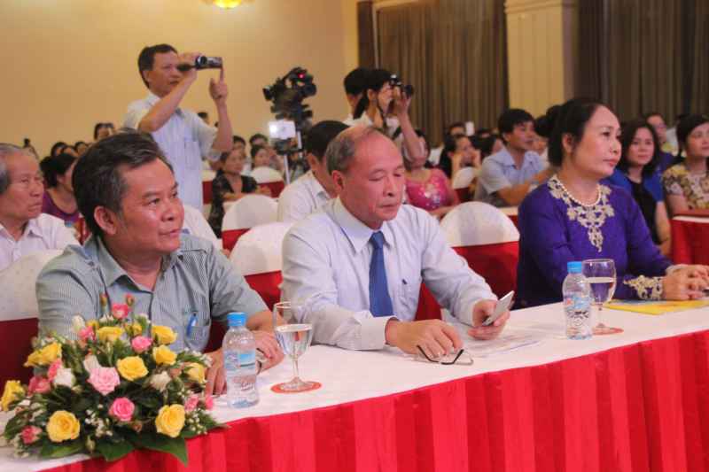 Các đại biểu dự lễ
