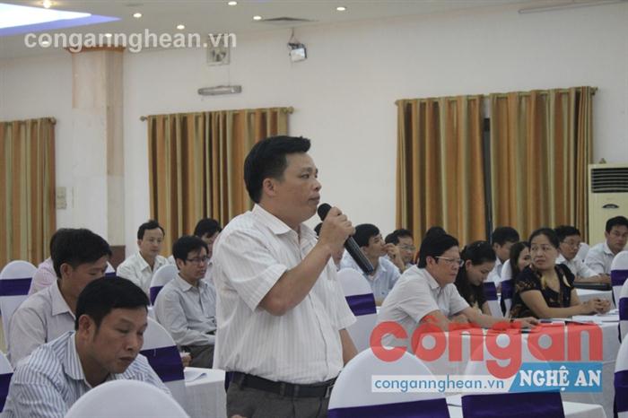 Các đại biểu thẳng thắn nêu ra những khó khăn, vướng mắc                                  sau hơn 1 năm thực hiện Thông tư 30